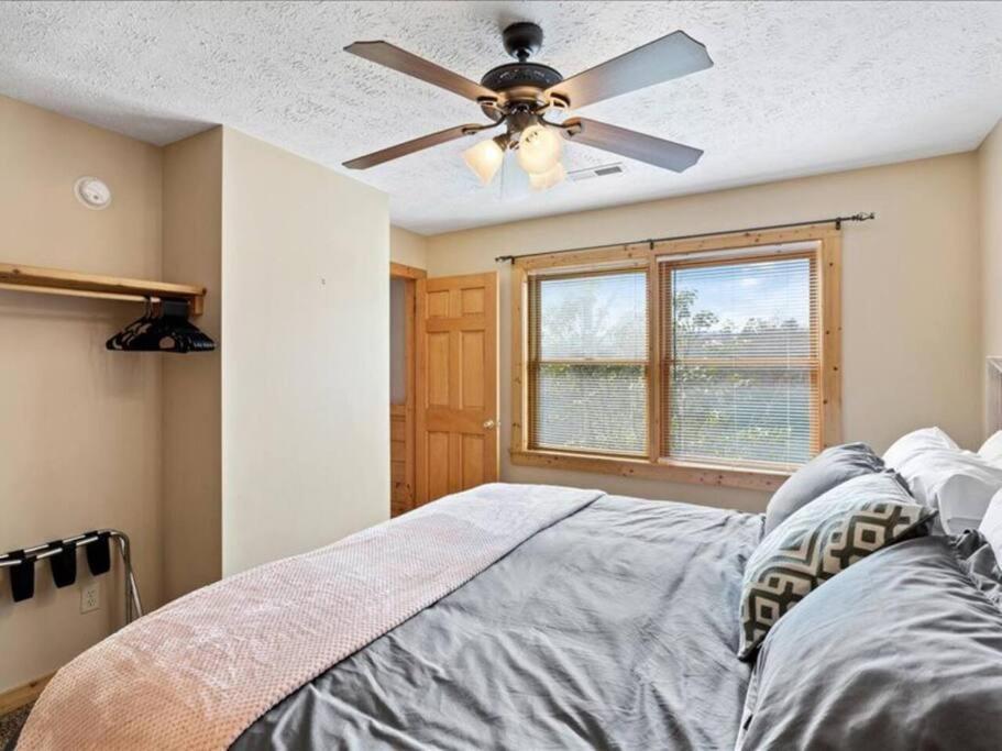 Villa Breathtaking Views Of The Smokies, 3 Mins To Gatlinburg Esterno foto