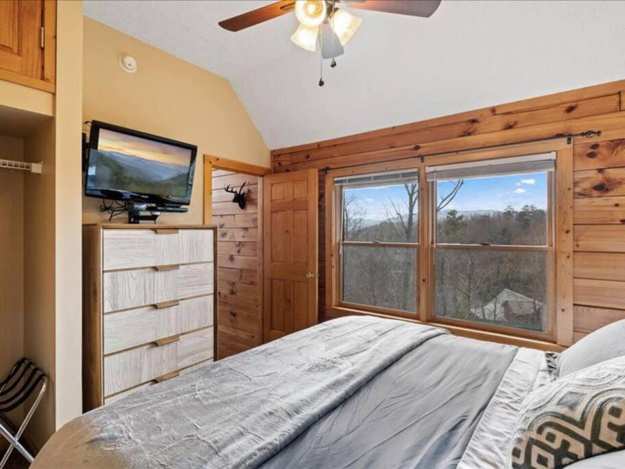 Villa Breathtaking Views Of The Smokies, 3 Mins To Gatlinburg Esterno foto