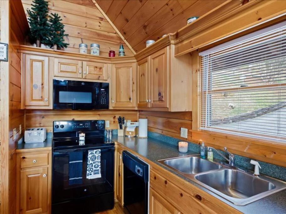 Villa Breathtaking Views Of The Smokies, 3 Mins To Gatlinburg Esterno foto